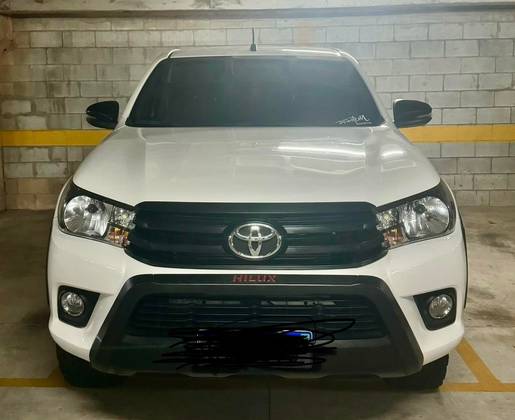 TOYOTA HILUX 2.8 SR CHALLENGE 4X4 CD 16V DIESEL 4P AUTOMÁTICO TOYOTA HILUX 2.8 SR CHALLENGE 4X4 CD 16V DIESEL 4P AUTOMÁTICO